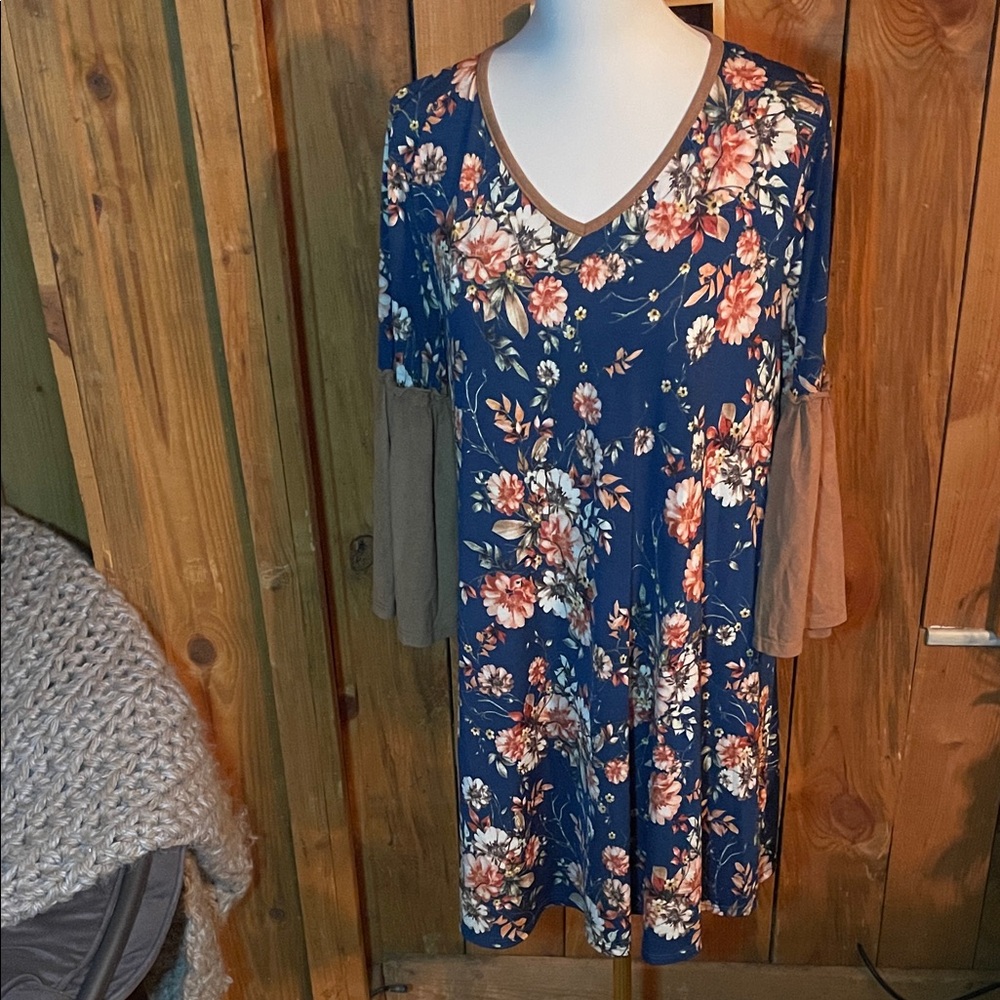 Honeyme Floral V-Neck Dress with Long Sleeves